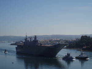 LHD JUAN CARLOS I saliendo de la Ría de Ferrol para realizar sus primeras pruebas de mar.